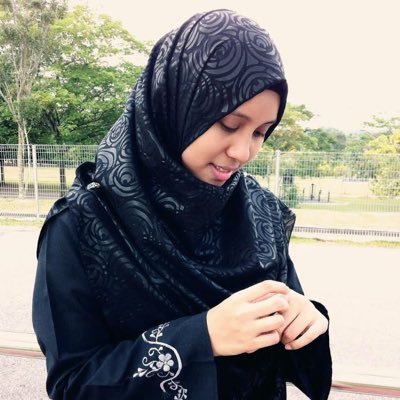 Ainun Mardhiah - Twitter Profile Picture of Ainun Mardhiah (@qissypeach) on Twitter