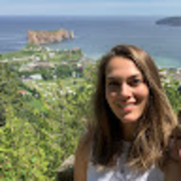 Profile Picture of Joanie Frenette (@joaniefrenet932) on Poshmark