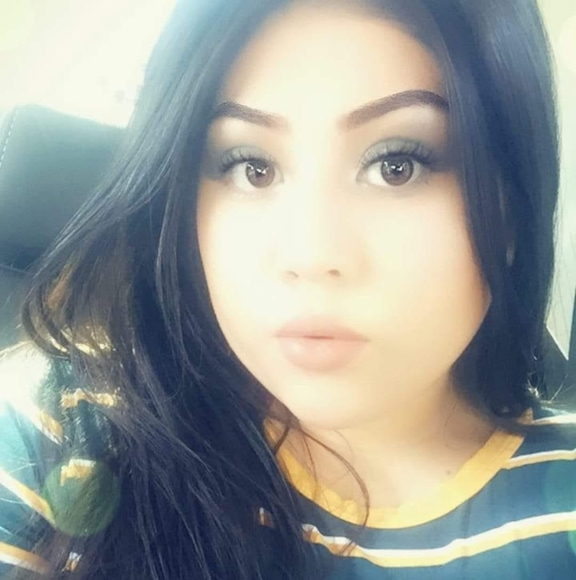 Profile Picture of Esmeralda Romero muñiz (@esmeraldarm123) on Poshmark