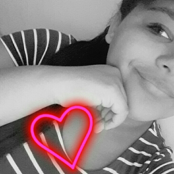 Profile Picture of Jakayla Bedenbaugh (@jakayla_b) on Poshmark