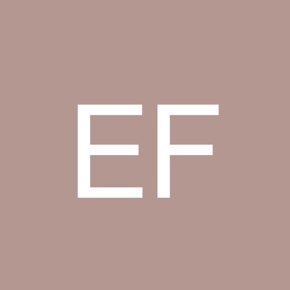 Profile Picture of Erika Felder (@erikafelder414) on Poshmark