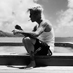 Profile Picture of 𝖩𝖠𝖲𝖮𝖭 𝖡𝖨𝖤𝖡𝖤𝖱 (@worstbizzle) on Instagram