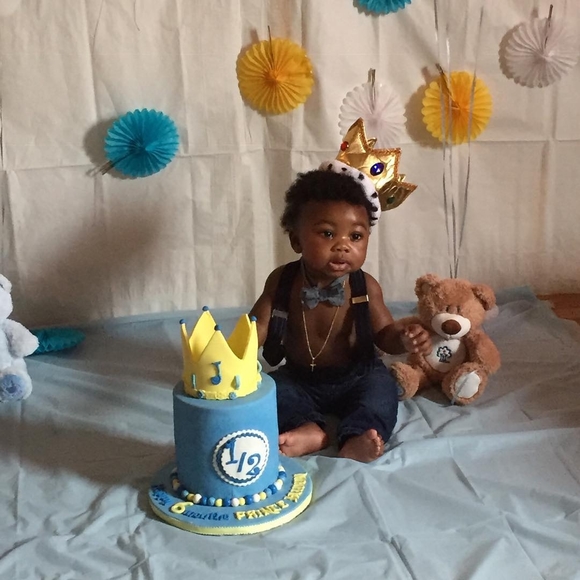 Profile Picture of Ronnie Humes (@ronnie11238) on Poshmark