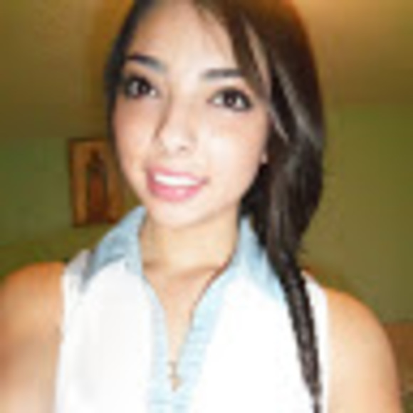 Profile Picture of Samantha Carrillo (@samanthacarr576) on Poshmark