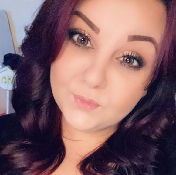 Profile Picture of Krystal Avara (@krystalavra) on Poshmark