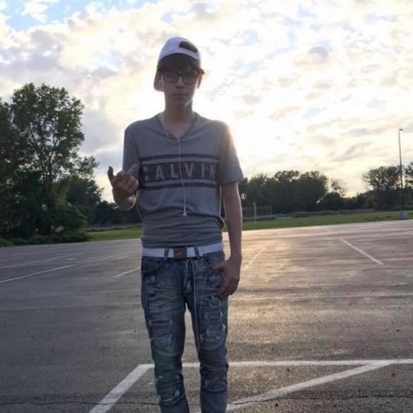 Profile Picture of Steven Polanski (@stevenpolanski) on Poshmark