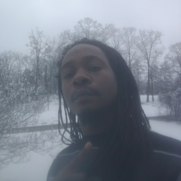 Profile Picture of Alex Noble (@alexnoble756) on Poshmark