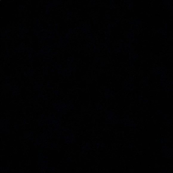 Profile Picture of Zamari Olarte (@z_2401) on Poshmark