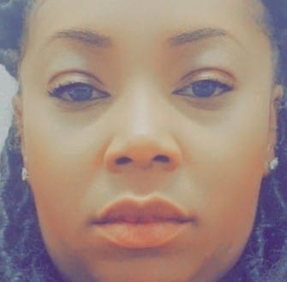 Profile Picture of Mesia Rosier (@mesiarosier) on Poshmark