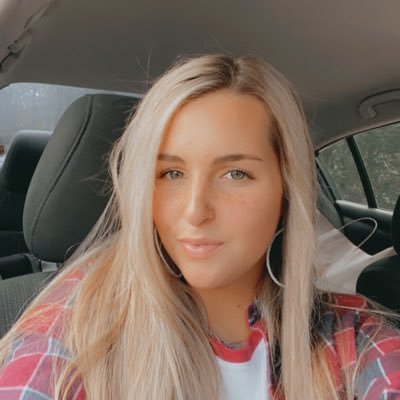 Profile Picture of Anna ❥ (@Annaread_) on Twitter