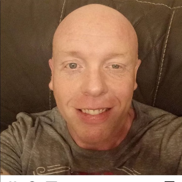 Profile Picture of Timothy Gnagy (@yayatim) on Poshmark