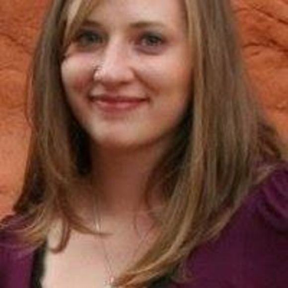 Profile Picture of Erin Decker (@lunastrago) on Poshmark