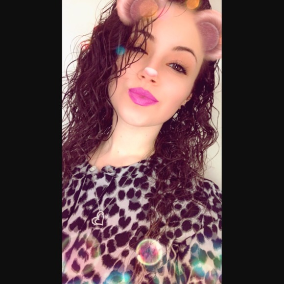 Profile Picture of Dina Papadimitriou (@koukladee) on Poshmark