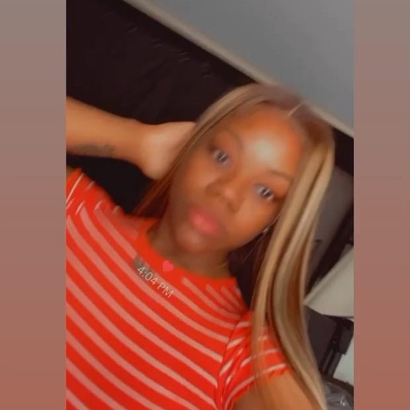 Profile Picture of Brandi Ashland (@brandiashland) on Poshmark