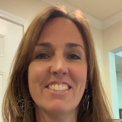 Profile Picture of Laura Howerton (@HowerTONofFun) on Twitter