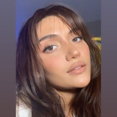 Profile Picture of Daniela Nieves (@_danielanieves) on Twitter