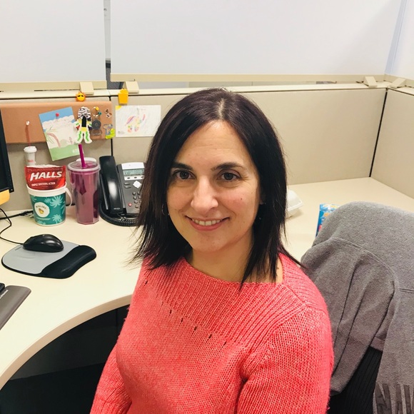 Profile Picture of Loriann Cicerone (@cicerlx) on Poshmark