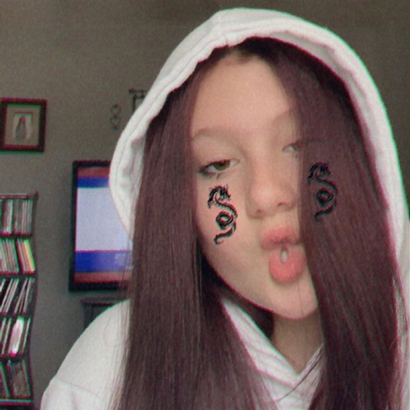 Profile Picture of Grace Vigue (@gvigue1) on Poshmark