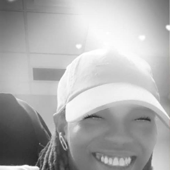 Profile Picture of Joella Gaines (@jgaines0622) on Poshmark