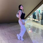 Lara Lim - Facebook Profile Picture of Lara Lim (@Lara-Lim) on Facebook