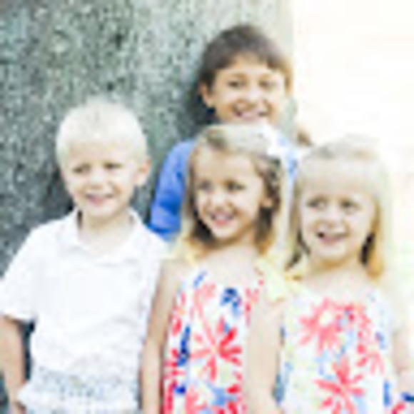 Profile Picture of Claire Walters (@cwalters2028) on Poshmark