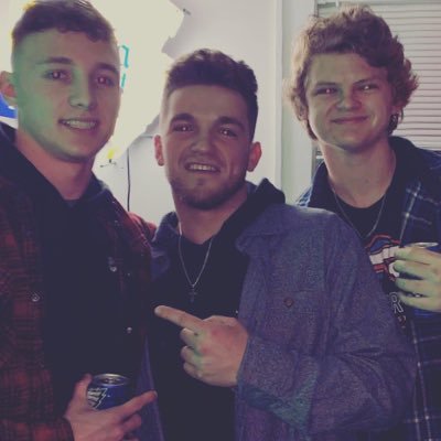 Profile Picture of CDAWG (@oo_olivio) on Twitter