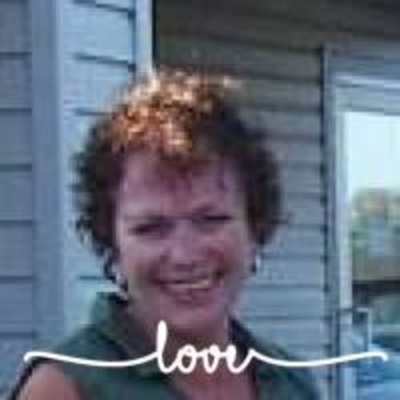 Profile Picture of Connie Koering (@sterettcreek1) on Poshmark