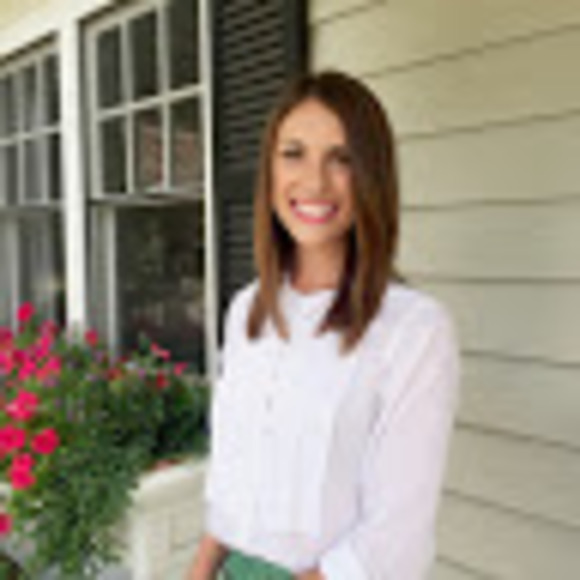 Profile Picture of Kelsey Coffrin (@kelseycoffrin) on Poshmark