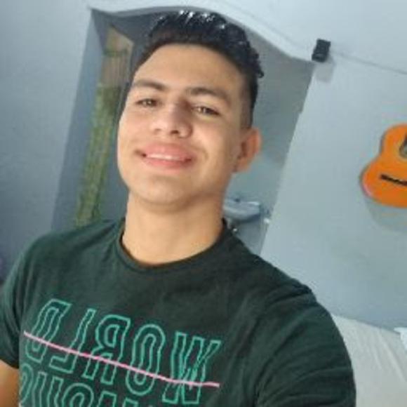 Profile Picture of Christopher Chávez (@chris24275) on Poshmark