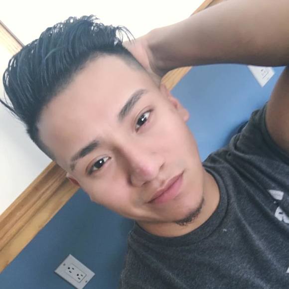 Jhonatan Recines - Poshmark Profile Picture of Jhonatan Recines (@jhonatanrecines) on Poshmark