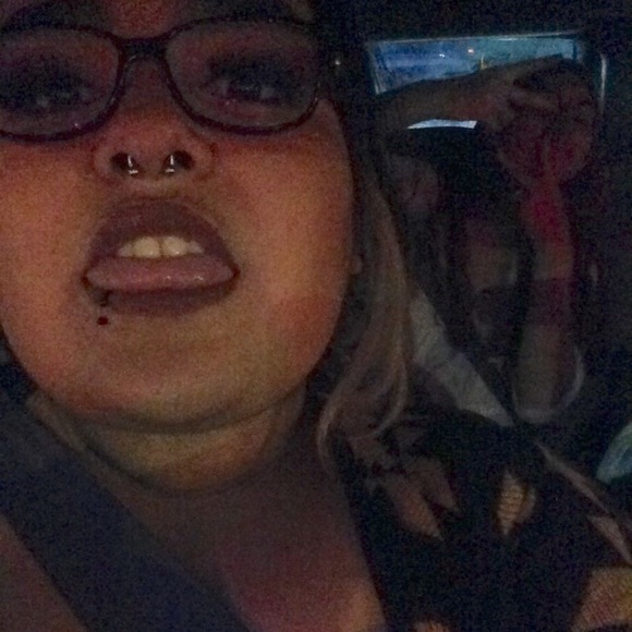 Profile Picture of Isabel Cortez (@nowher3girl) on Poshmark