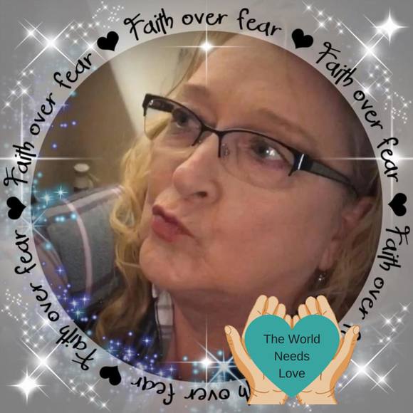 Profile Picture of Darty Percle thomas (@chipndarty) on Poshmark