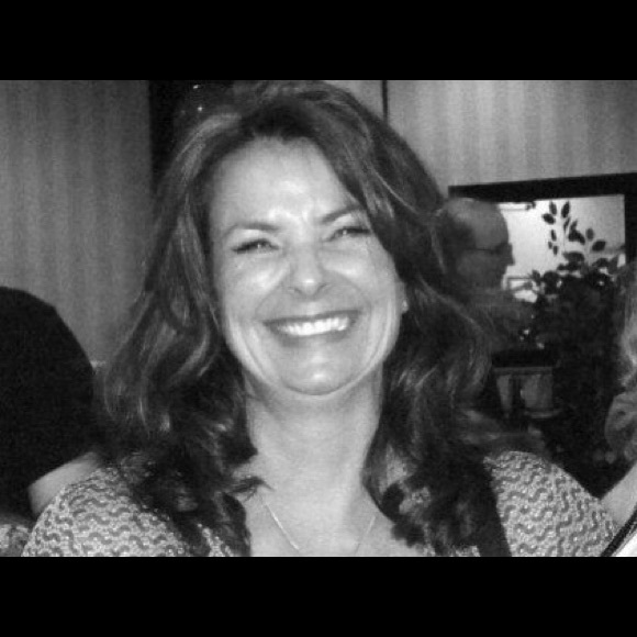 Profile Picture of Barbara Carrothers (@purpleblackfish) on Poshmark