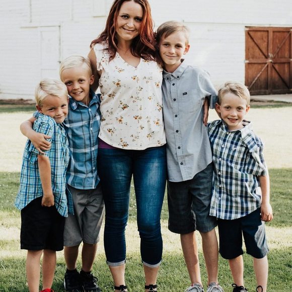 Profile Picture of Tiff Anderson jensen (@momof4boys818) on Poshmark
