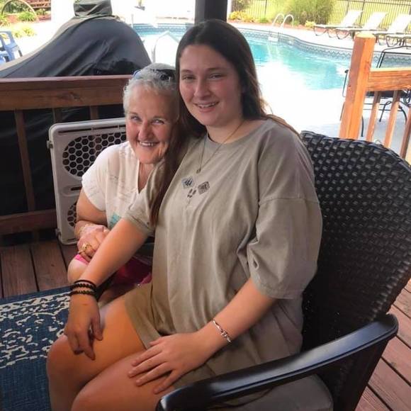 Profile Picture of Karen Shelinbarger (@bethany200) on Poshmark