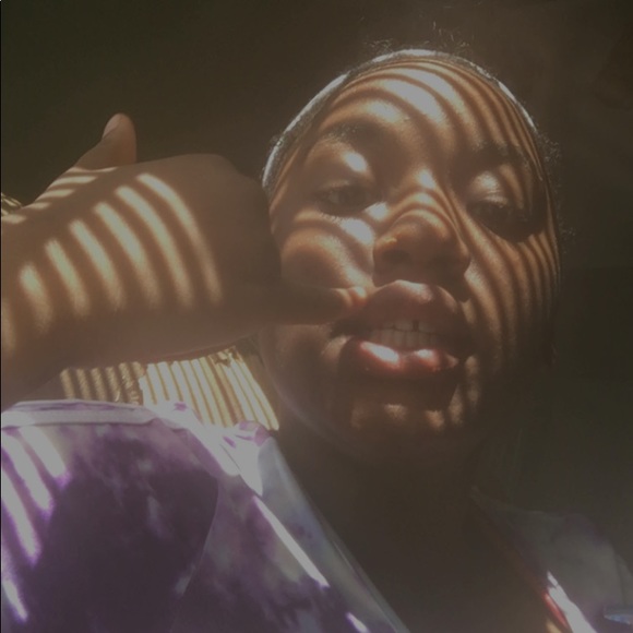 Profile Picture of Makayla Crumbsy (@0nly1kayylaa) on Poshmark