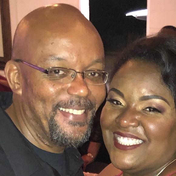 Profile Picture of Ronald Thomas (@ronthom357) on Poshmark