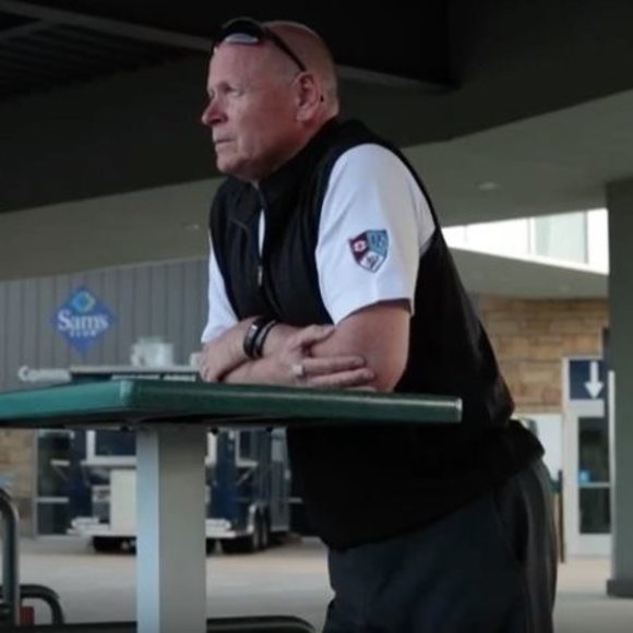 Profile Picture of Wayne Stehlik (@waynestehlik) on Poshmark