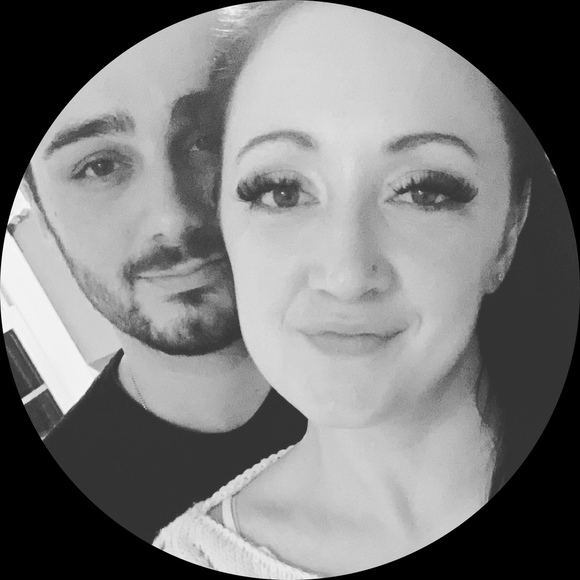 Profile Picture of Sarah Valtin (@sevaltin) on Poshmark