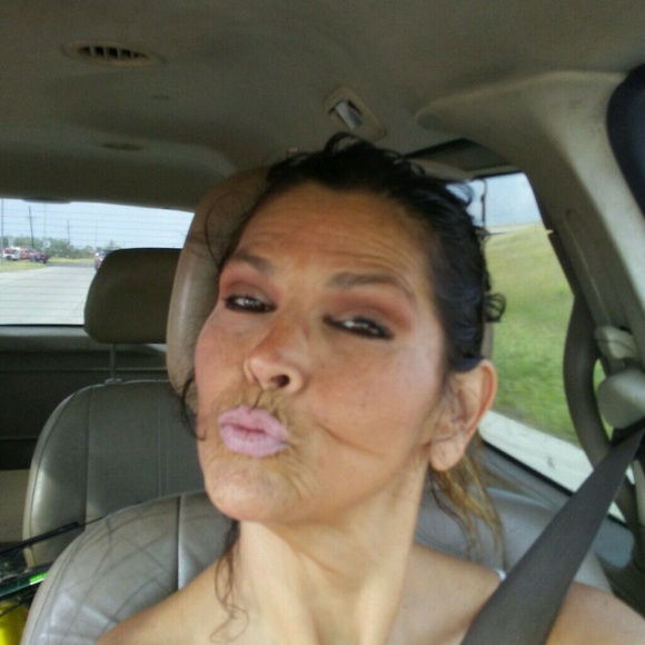Profile Picture of Denise Clay (@007booboo) on Poshmark