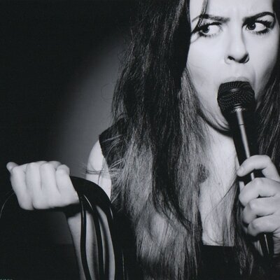 Profile Picture of Lulu Simons (@LuLuSimons) on Twitter