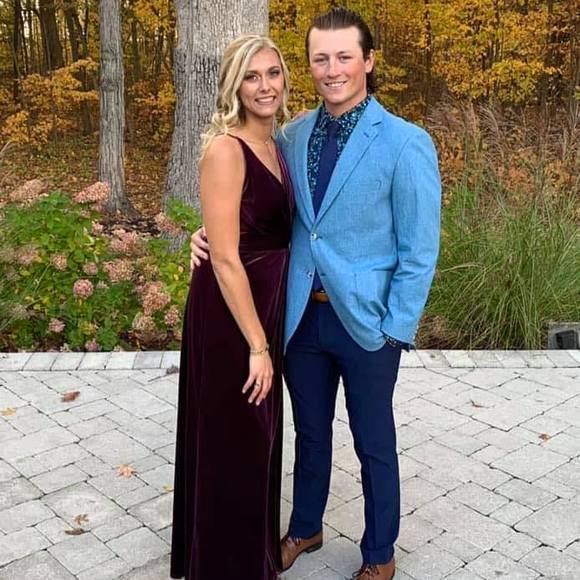 Sami Fruchey - Poshmark Profile Picture of Sami Fruchey (@samikatef) on Poshmark