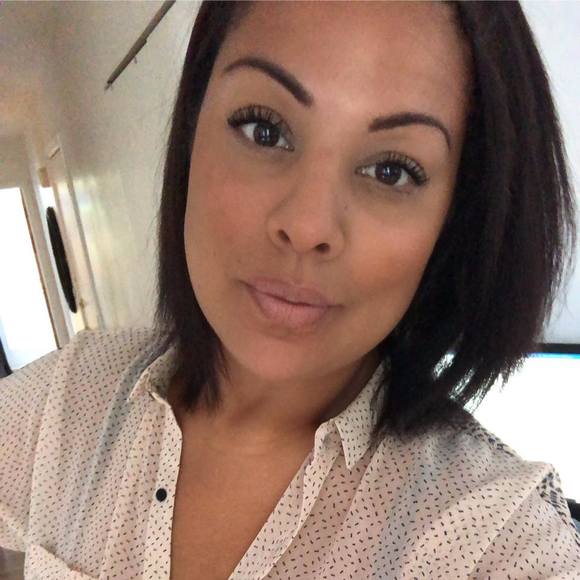 Profile Picture of Coralie-jade Fournier (@cjfournier05) on Poshmark