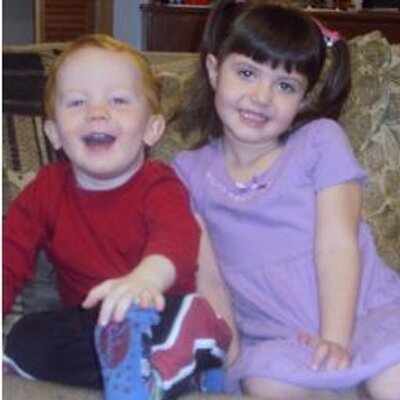 Profile Picture of Amy Vanderhoff (@amie_75) on Twitter