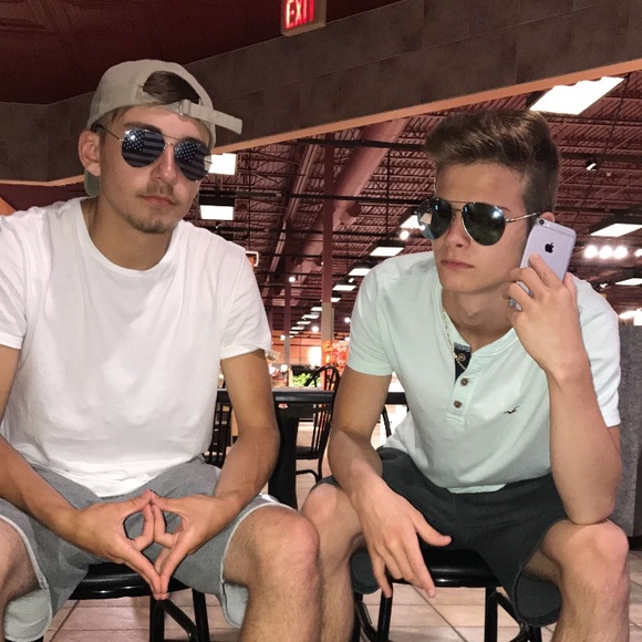 Profile Picture of Garrett Kurilko (@garrett1115) on Poshmark