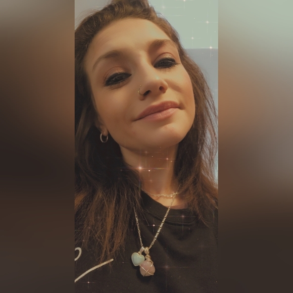 Profile Picture of Bree Terry (@breannterry10) on Poshmark