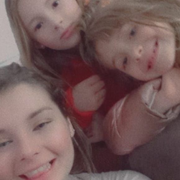 Profile Picture of Chelsea Nicolle (@chellymaymay13) on Poshmark