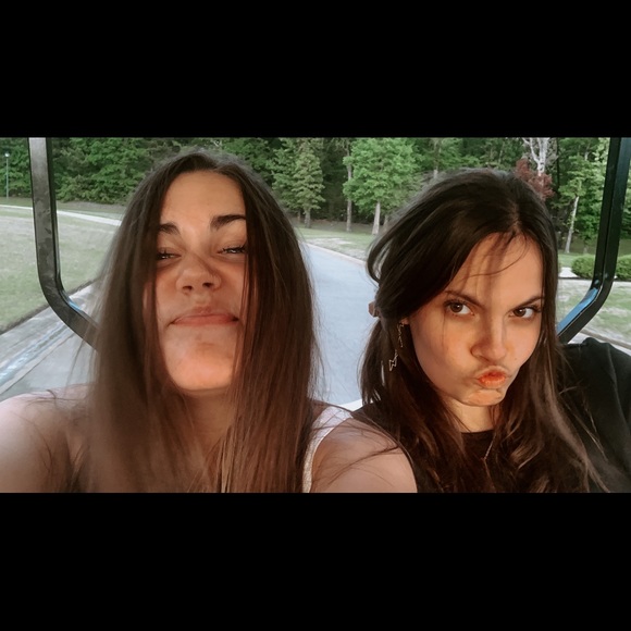 Profile Picture of London Risher (@londonrisherr) on Poshmark