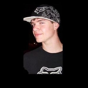 Profile Picture of Jesse Poling (@jbp12) on Myspace