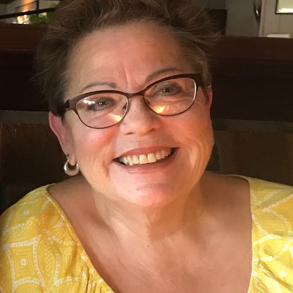 Profile Picture of Cathy Cabeen (@catbeen) on Poshmark